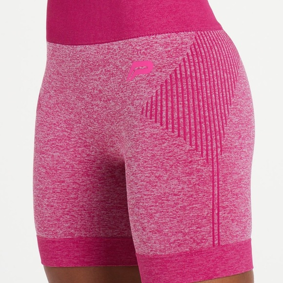 NWT. Pursue Fitness ADAPT seamless shorts.  Size MEDIUM.  Color:  Power Pink. - Picture 11 of 12